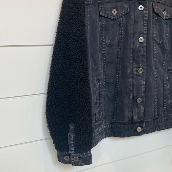 NWT Levi's Acid Wash Denim Shearling Sleeve Jacket - Picture 6 of 9